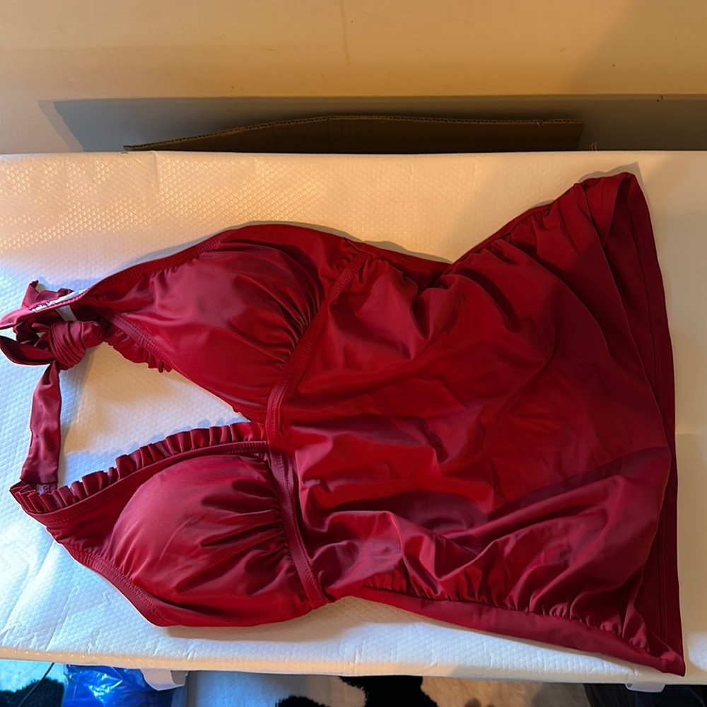 ANNJO two piece v- neck ruffle halter backless tankini